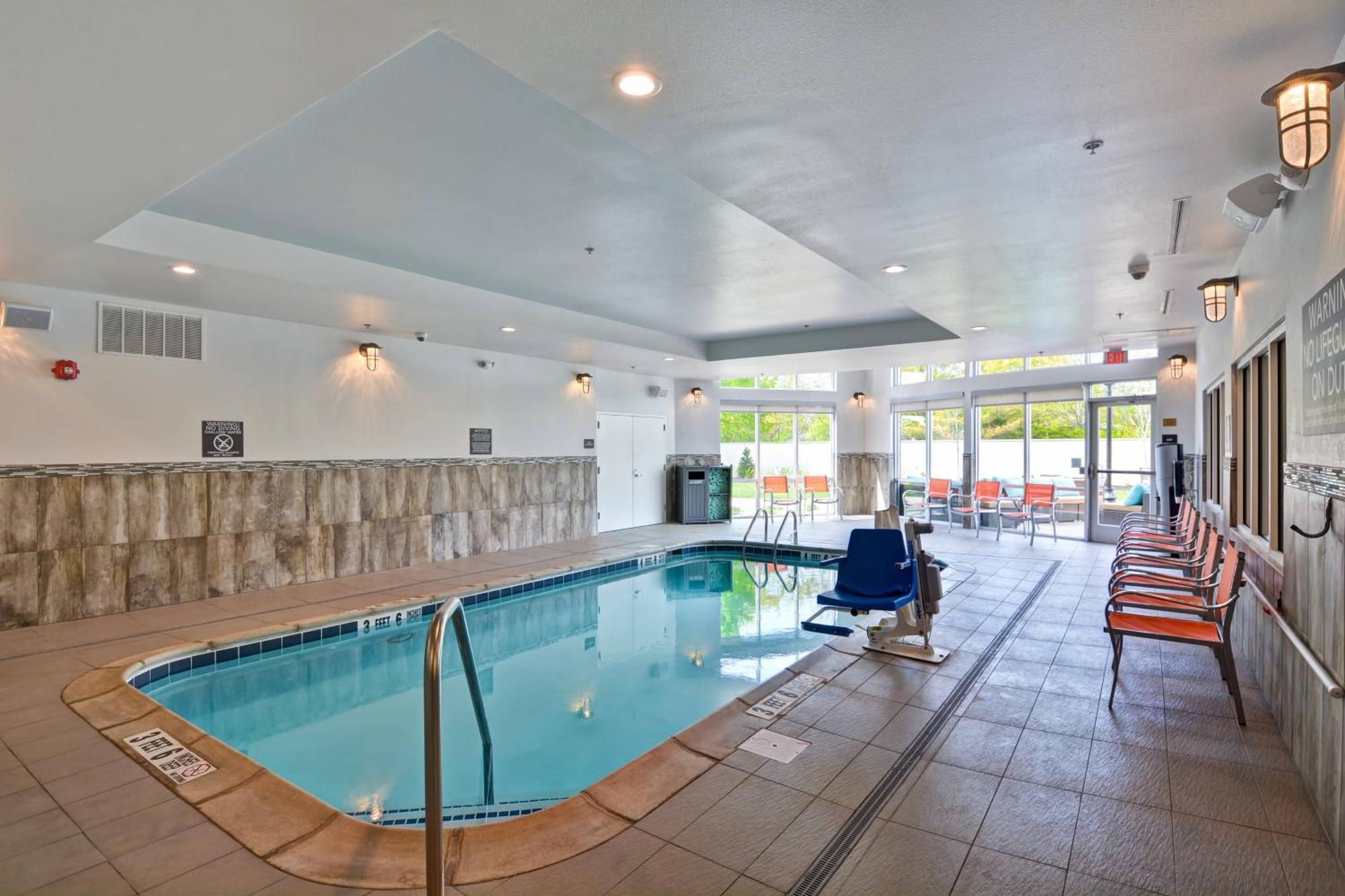 Hotel Courtyard By Marriott Long Island Islip/Courthouse Complex Central Islip Exterior foto