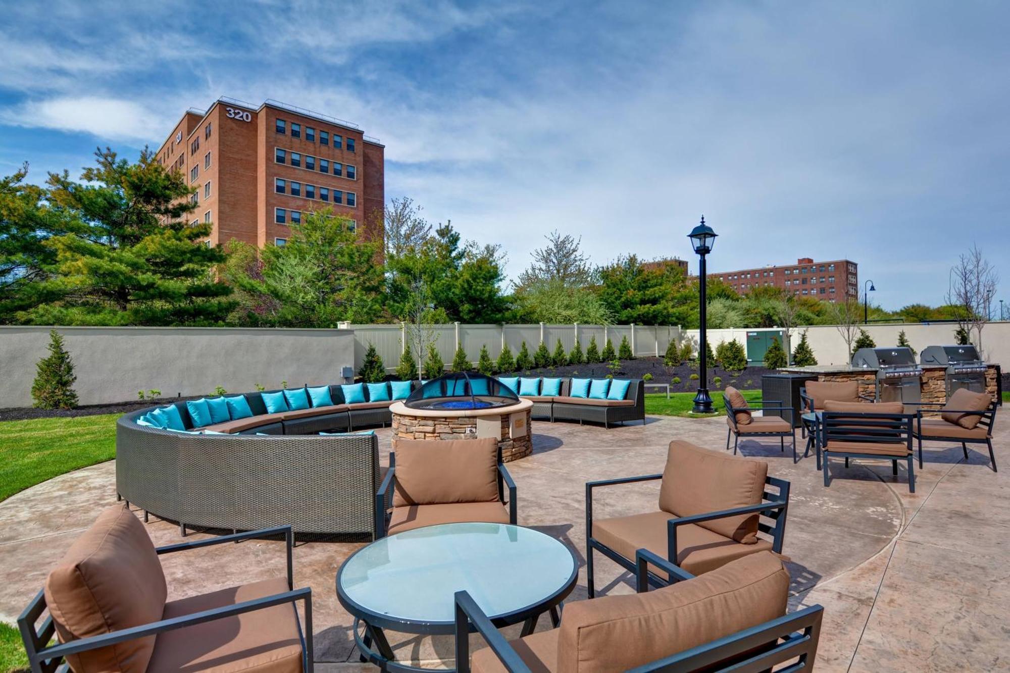 Hotel Courtyard By Marriott Long Island Islip/Courthouse Complex Central Islip Exterior foto