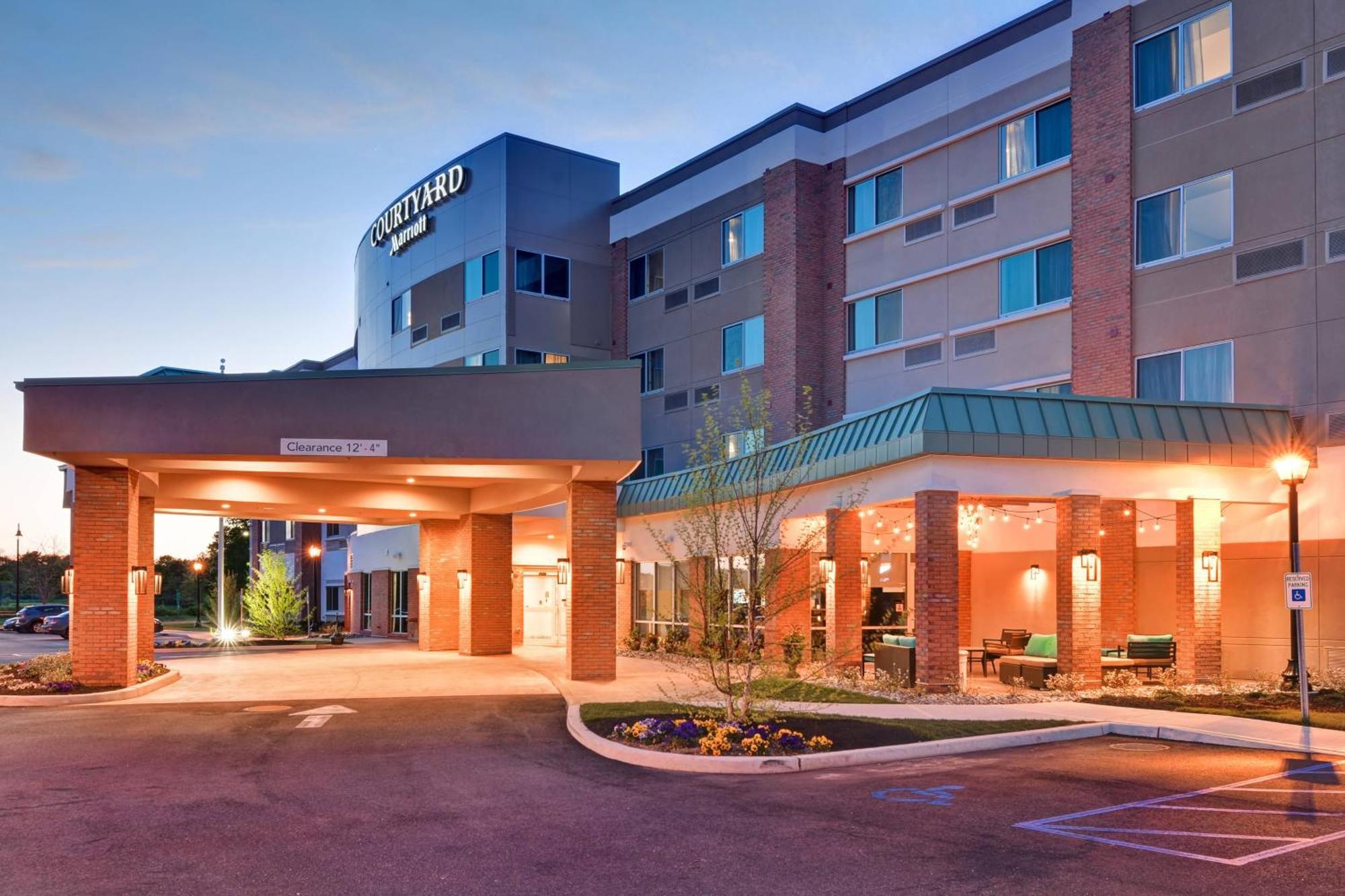Hotel Courtyard By Marriott Long Island Islip/Courthouse Complex Central Islip Exterior foto